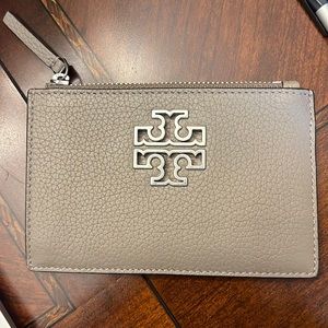 NEW Tori Burch wallet/card holder W/ zipper